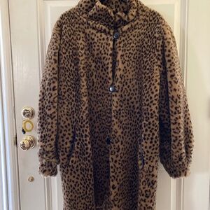 Women's Animal Print Faux Fur Long Sleeve Winter Coat/Size L/NEW/NEVER WORN!